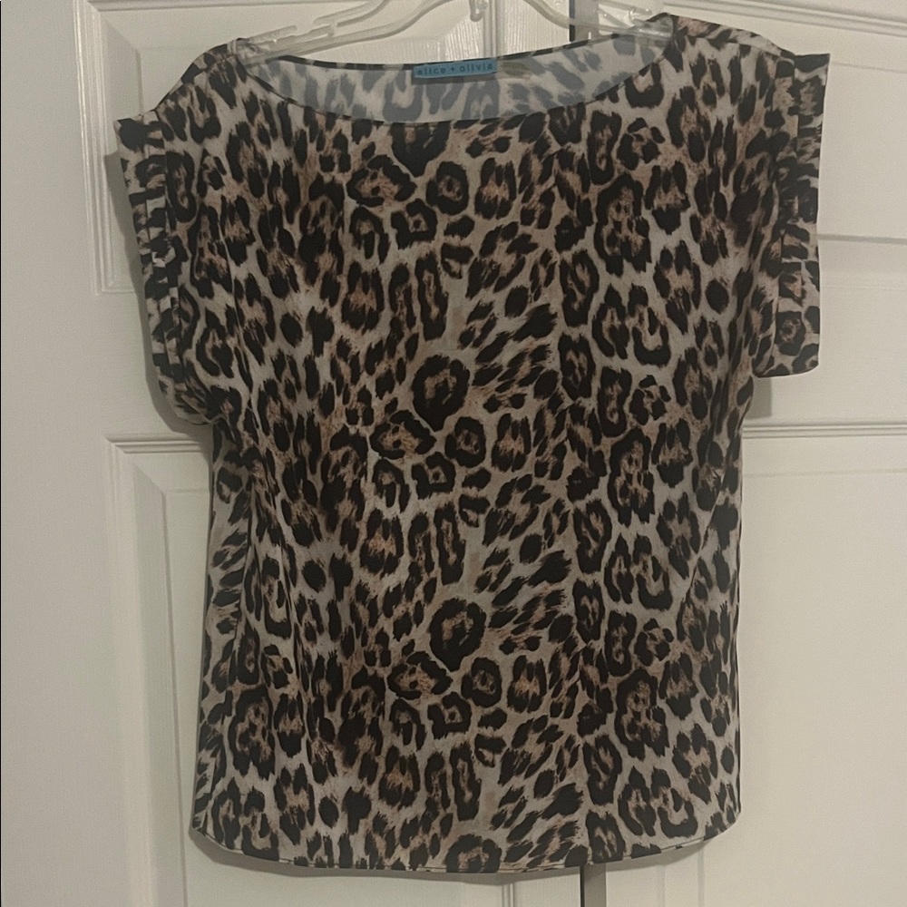 Alice + Olivia Taupe and Black Leopard Print Short Sleeve Blouse